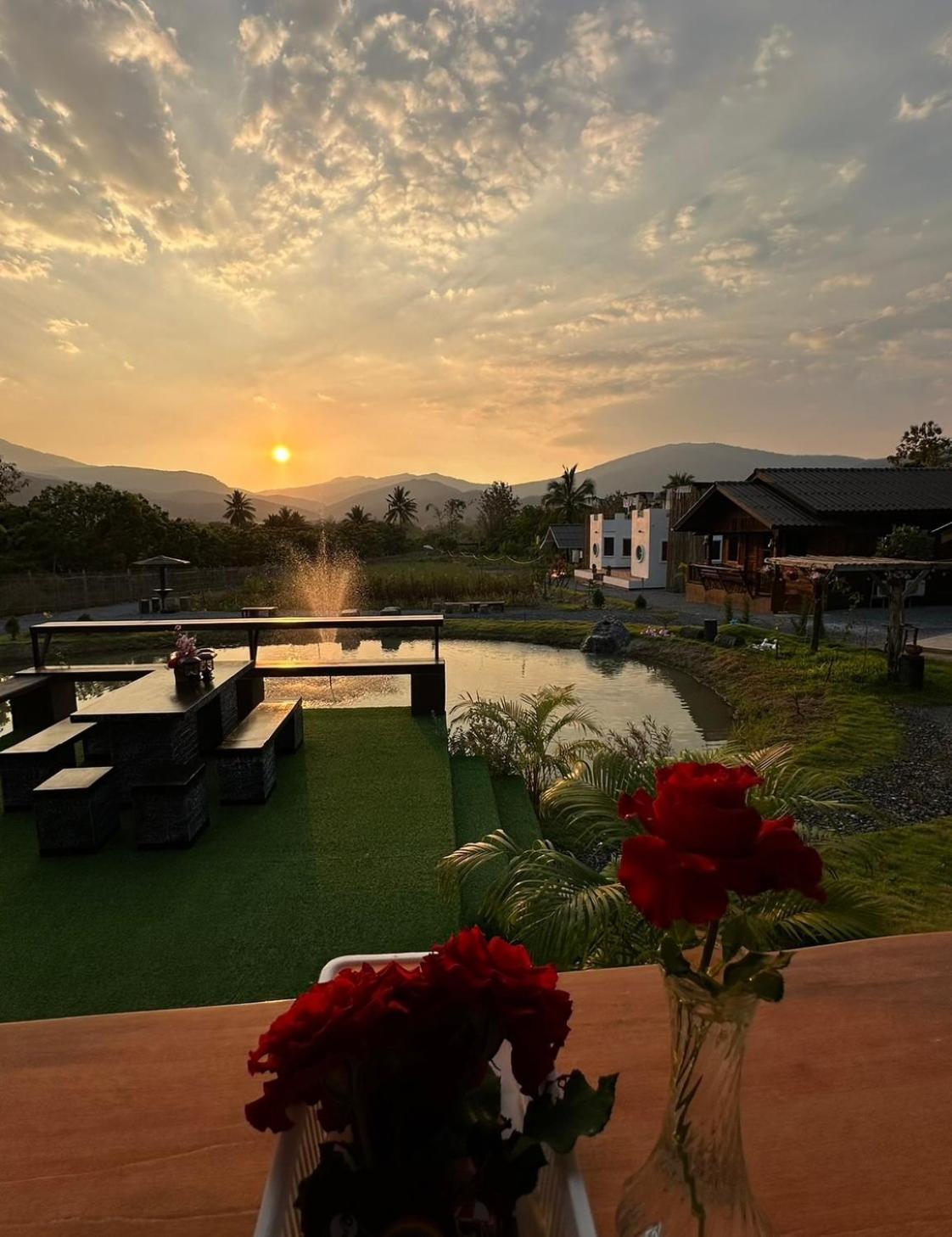 ม่วนใจ๋ปันสุข โฮมสเตย์แอนคาเฟ่ Muanjai Punsuk Homestay And Cafe Chom Thong Ngoại thất bức ảnh