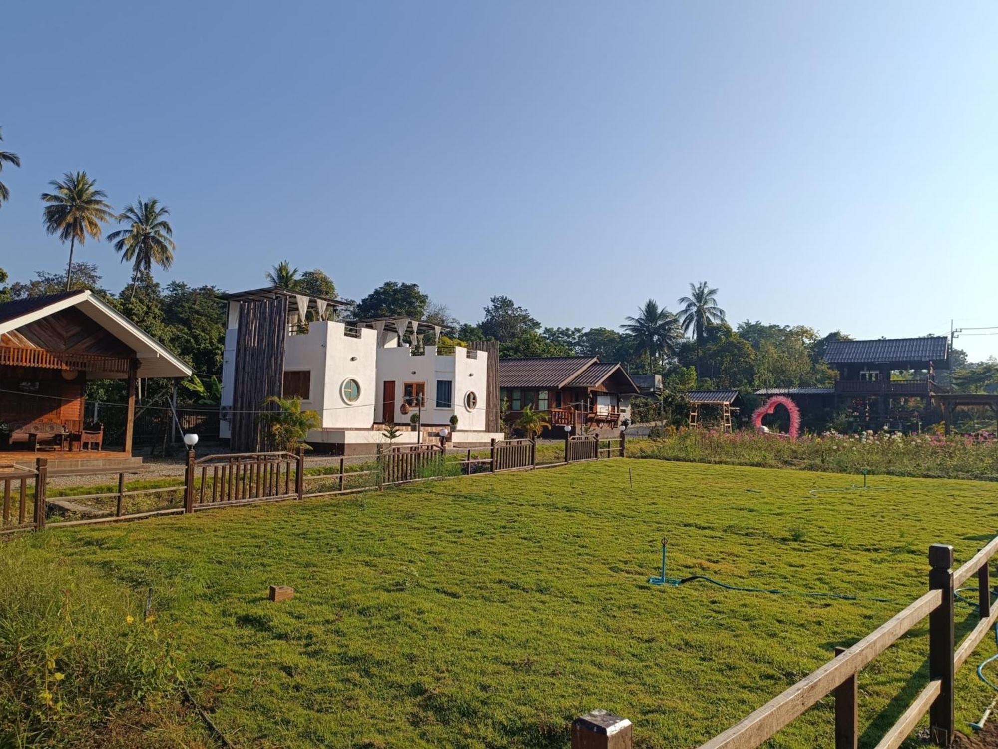 ม่วนใจ๋ปันสุข โฮมสเตย์แอนคาเฟ่ Muanjai Punsuk Homestay And Cafe Chom Thong Ngoại thất bức ảnh