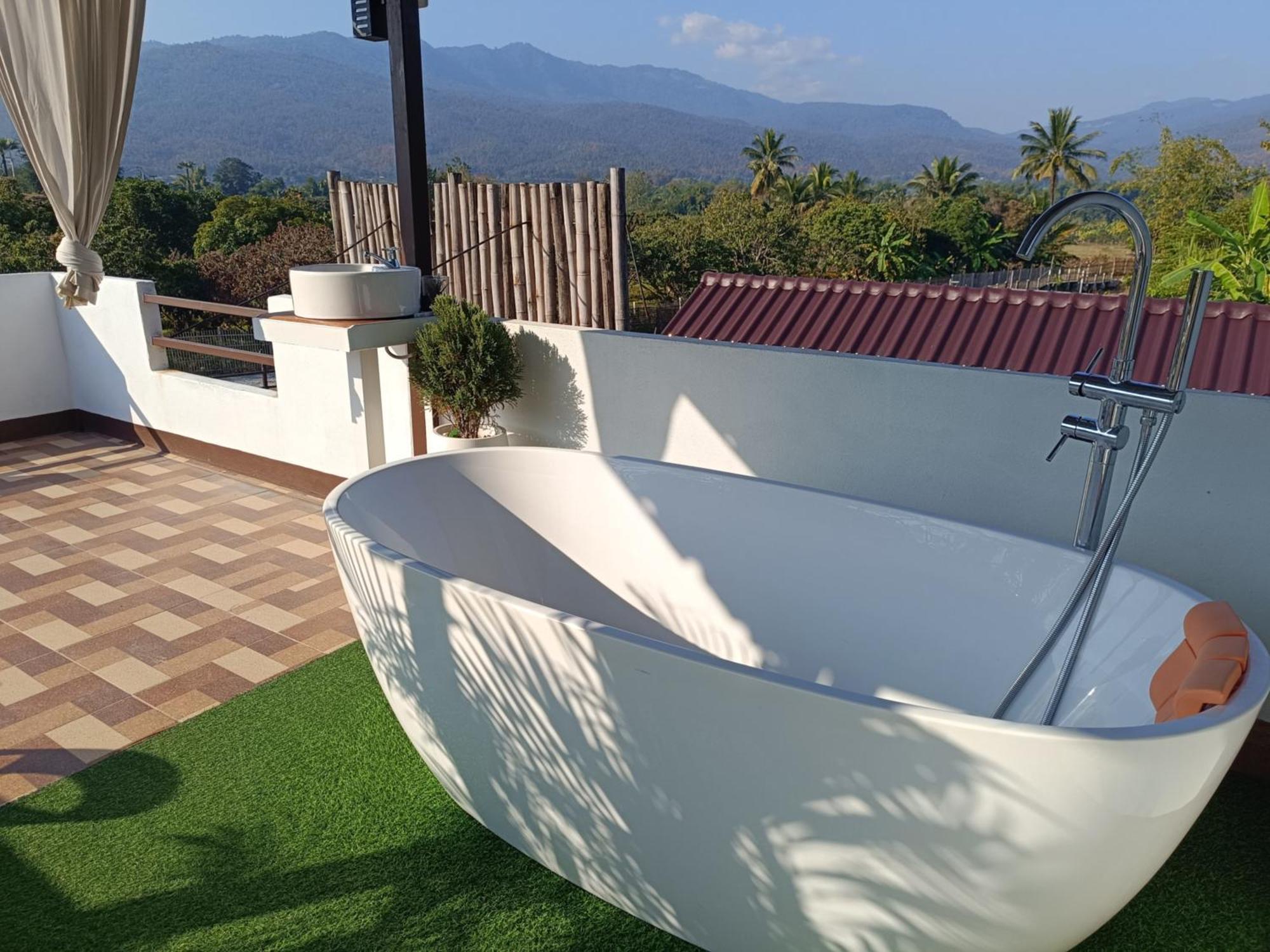 ม่วนใจ๋ปันสุข โฮมสเตย์แอนคาเฟ่ Muanjai Punsuk Homestay And Cafe Chom Thong Ngoại thất bức ảnh
